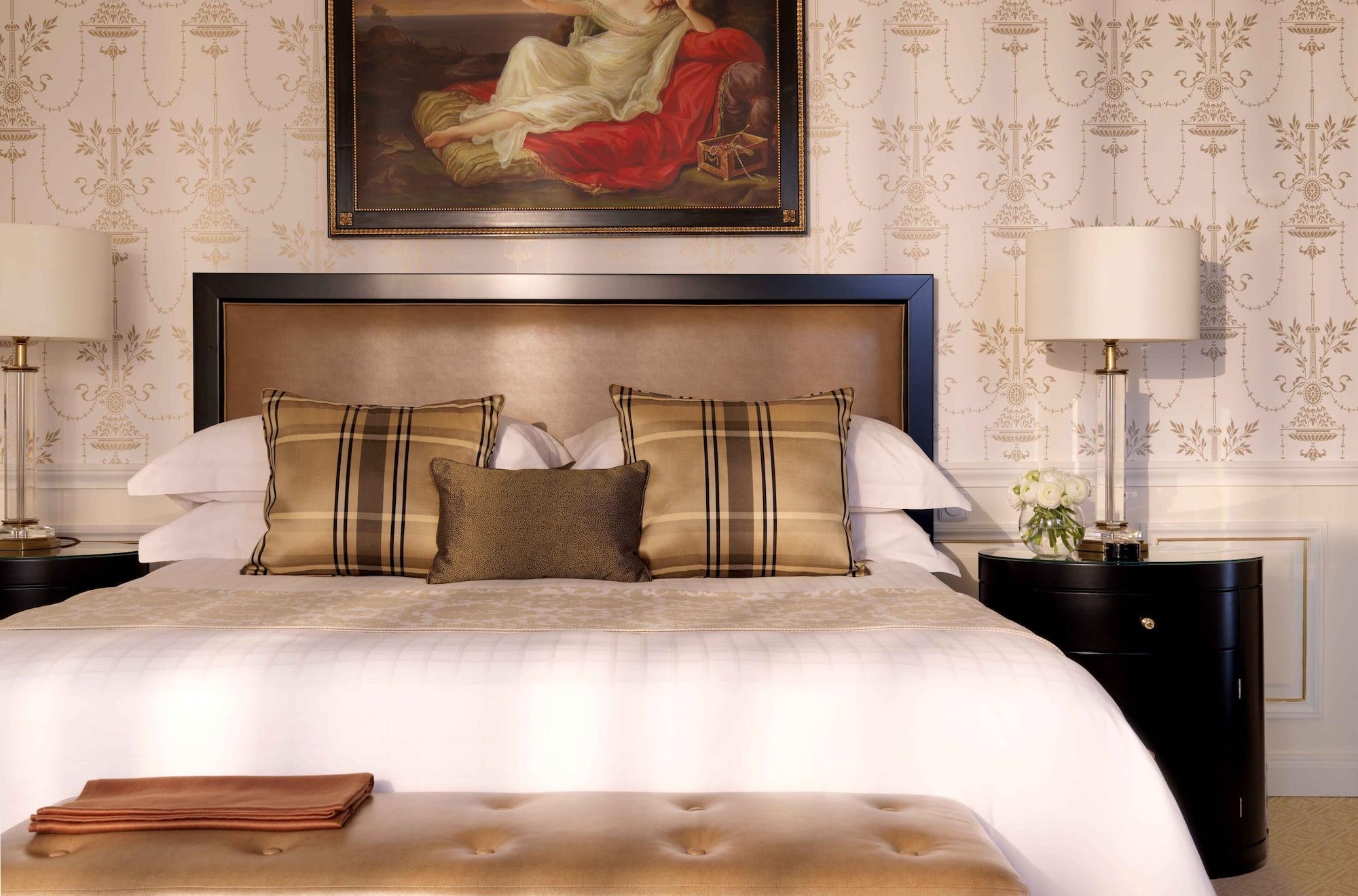 Four Seasons Hotel Praga Esterno foto