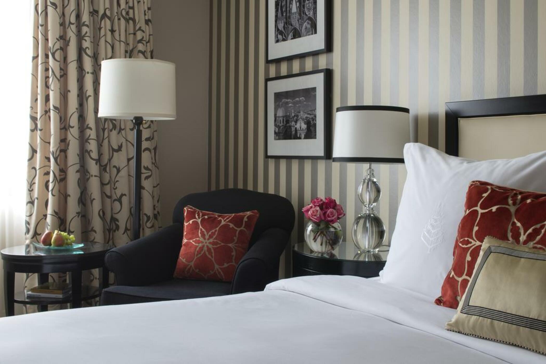Four Seasons Hotel Praga Esterno foto