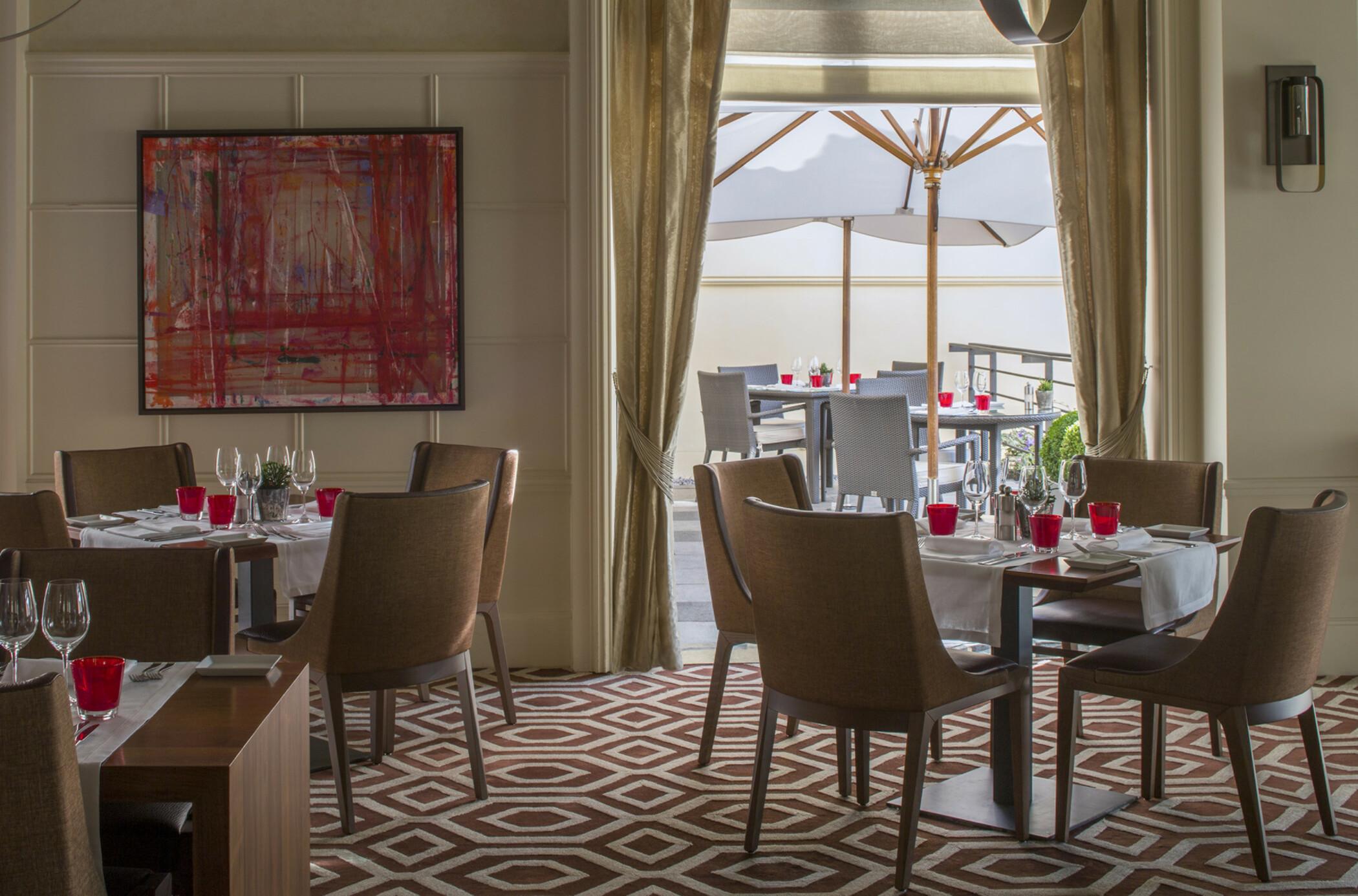 Four Seasons Hotel Praga Esterno foto