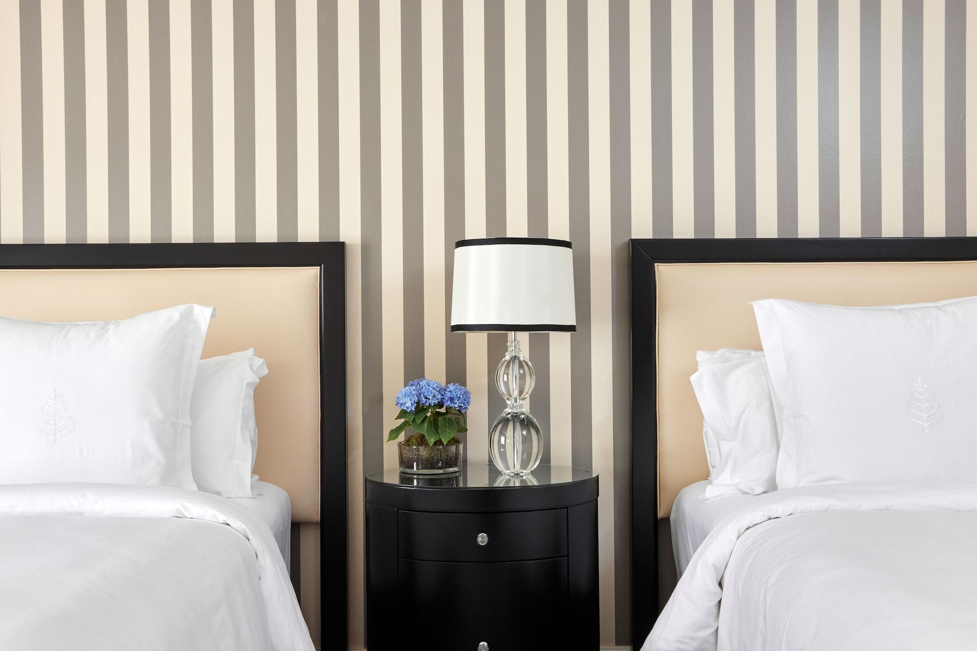 Four Seasons Hotel Praga Esterno foto
