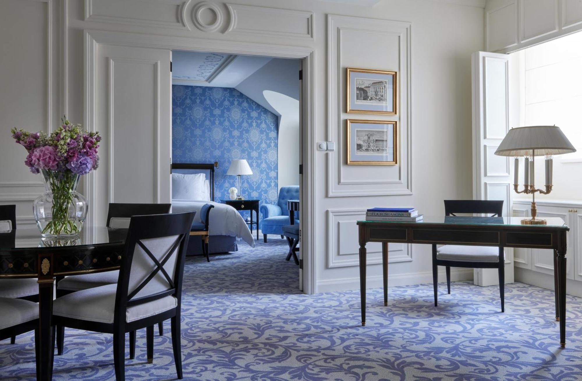 Four Seasons Hotel Praga Esterno foto