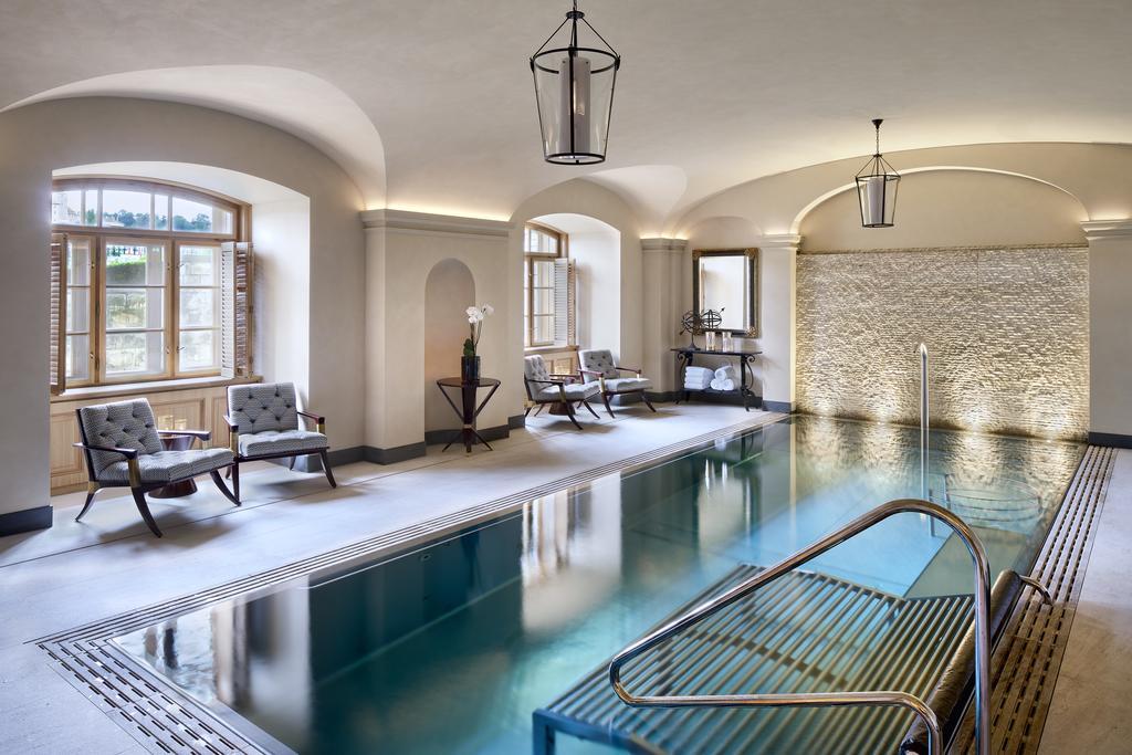 Four Seasons Hotel Praga Esterno foto