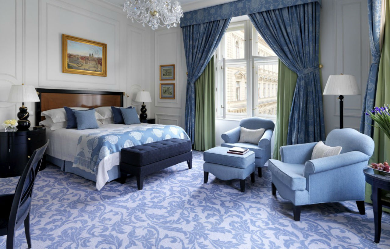 Four Seasons Hotel Praga Esterno foto